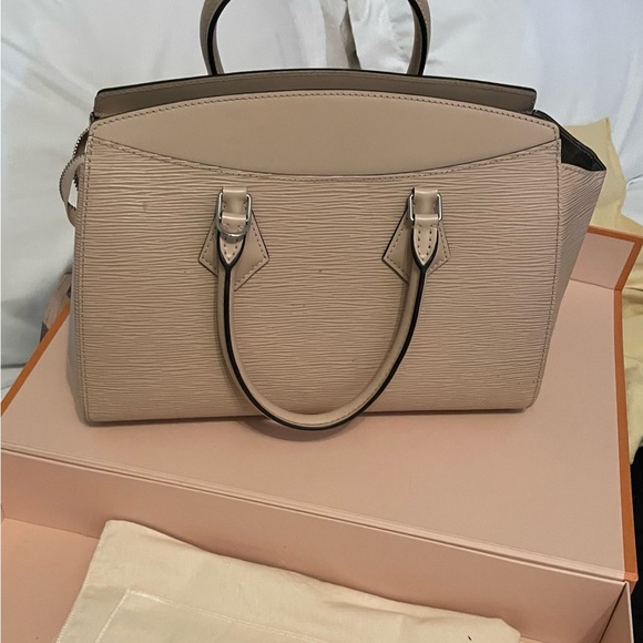 Authentic Louis Vuitton Marky MM purse - Picture 1 of 4